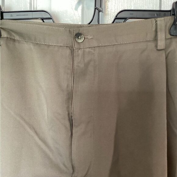 Roundtree & Yorke - Big & Tall Men’s Performance Olive Pleated Short - Sz 50B - Picture 4 of 6